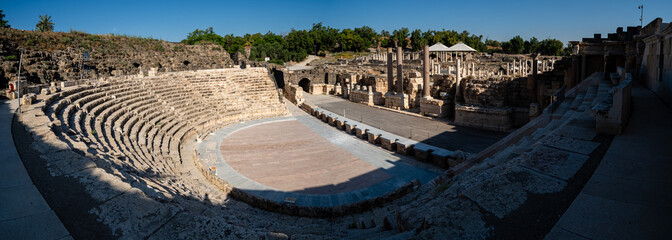 Panoramic view of the coliseum in Beit She'an National Park - obrazy, fototapety, plakaty