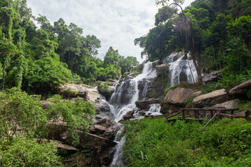 Obraz premium Mae Klang Waterfall. Beautiful waterfall in Doi Inthanon National Park. North Thailand.
