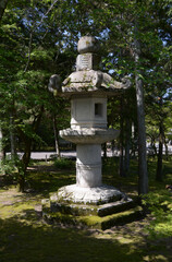 南禅寺　三門前の石灯籠　京都市左京区