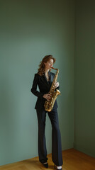 Naklejka premium A sophisticated woman in a sleek black suit stands confidently