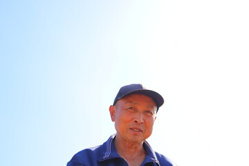 笑顔のお父さん　シニア男性