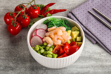 Hawaian cuisine - Poke with cocktail shrimps