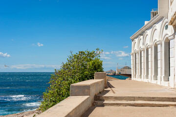Promenade en bord de mer