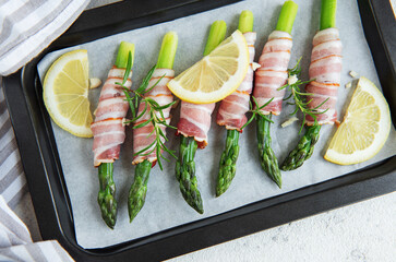 Asparagus with ham before baking