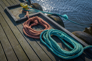 MOORING LINES - Elements of ship and boat equipment
