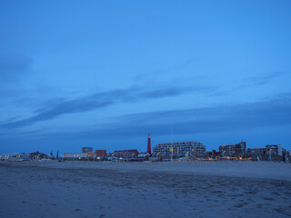 Am Strand von Scheveningen in Holland