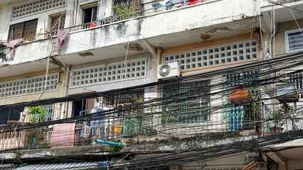 power line choas in the streets of phnom penh