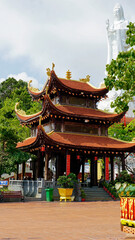 Naklejka premium truc lam ho temple on phu quoc