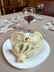 Georgian khinkali and red wine