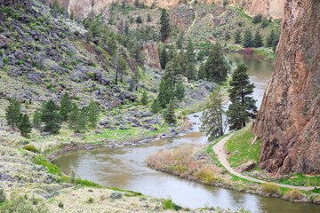 Crooked River winding through Smith Rock State Park in Central Oregon