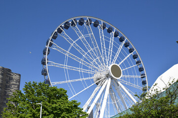 ferris wheel on a day