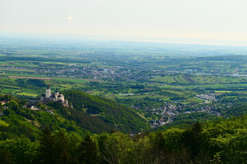Fototapeta premium Blick ins Burgenland übers Wulkatal und Forchtenstein 
