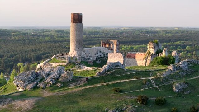 Ruins of Olsztyn Castle near Czestochowa, Cracow-Czestochowa Upland 