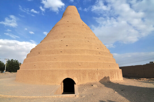 Yakhchāl or ice house in a city of Abarkuh, Iran
