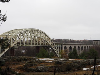 Obraz premium bridge over the river