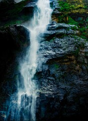 Fototapeta na wymiar waterfall in Sri Lankan 