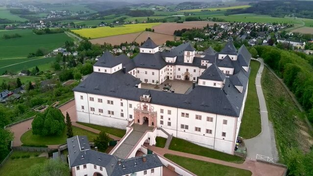 Schloss Stadt Augustusburg Erzgebirge Sachsen vogelperspektive