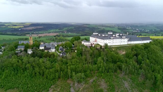 Schloss Stadt Augustusburg Erzgebirge Sachsen vogelperspektive