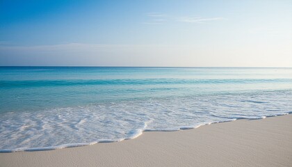 砂浜に押し寄せる波