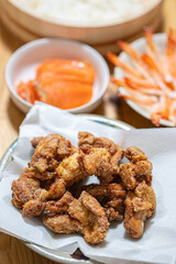 美味しそうな揚げたての唐揚げ