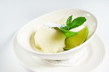 italian sorbet with lime and mint