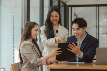 employees are discussing and exchange their idea to solve some miner problem, group of entrepreneurs is planning strategy to increase their income in the office, happy working