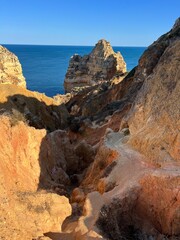 Weg zu verstecktem Strand in Lagos