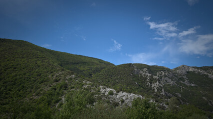 Montagne nella gola del Biscubio nelle Marche