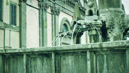 Viterbo,  La fontana di Piazza Fontana Grande - Tuscia, Lazio