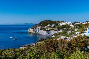 Ponza la frazione Le Forna