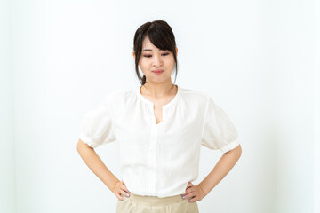 Fototapeta premium 自宅でくつろぐ女性