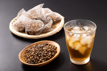 麦茶（六条大麦）