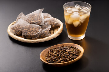 麦茶（六条大麦）