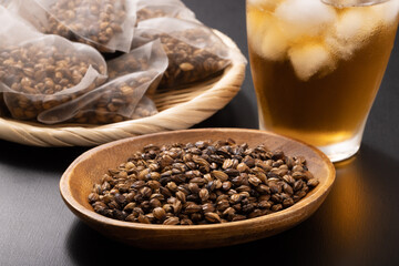 麦茶（六条大麦）