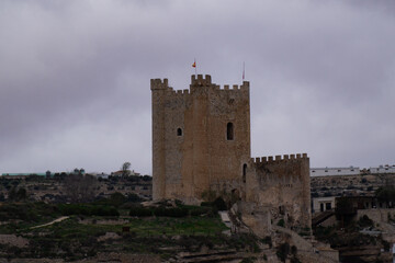 castillo en las montañas