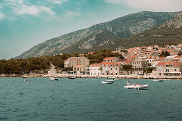 Wakacyjny rejs po wodach Adriatyku, u wybrzeży słonecznej Chorwacji © Marcin