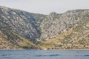 Wakacyjny rejs po wodach Adriatyku, u wybrzeży słonecznej Chorwacji © Marcin