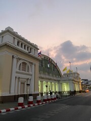 Fototapeta premium city hall in the city
