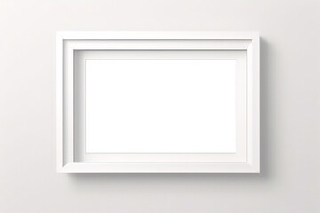 Lienzo blanco vacío con marco decorativo blanco sobre una maqueta de fondo blanco