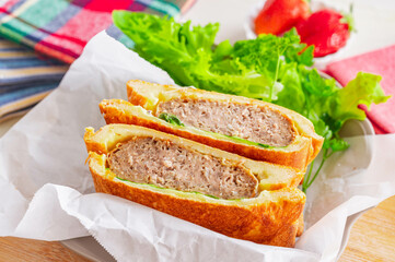 照り焼きハンバーグホットサンド