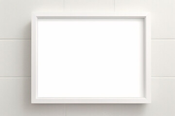 Weißes Rahmenmodell im Innenraum auf weißem Wandhintergrund. Vorlagenrahmen für Text. Poster-Attrappe. Rechteckiges Wandbild oder Fotorahmen-Attrappe