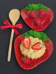 Streuselkuchen mit Erdbeeren