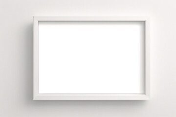 Lienzo blanco vacío con marco decorativo sobre una maqueta de fondo blanco