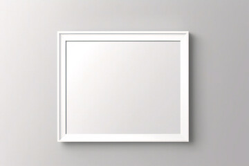 Lienzo blanco vac&iacute;o con marco decorativo sobre una maqueta de fondo blanco