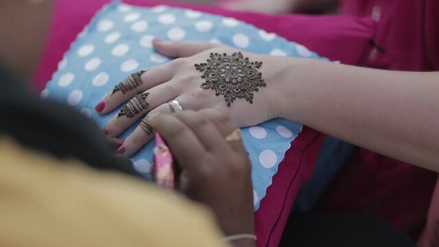 mehandi applying closeup shot henna 