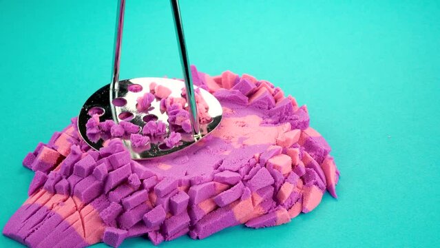 Very Satisfying and Relaxing Kinetic Sand ASMR video.