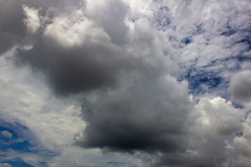 Obraz premium Cloudscape has been developing in gorgeous form. The vast blue sky and clouds sky.