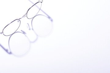 明るい眼鏡イメージ