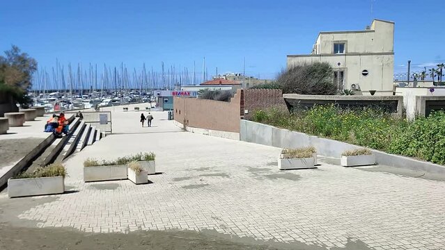 Lido di Ostia - Accesso al Porto Turistico di Roma dal Lungomare Duca degli Abruzzi