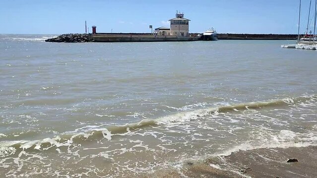 Lido di Ostia - Panoramica dalla spiaggia del Porto Turistico di Roma